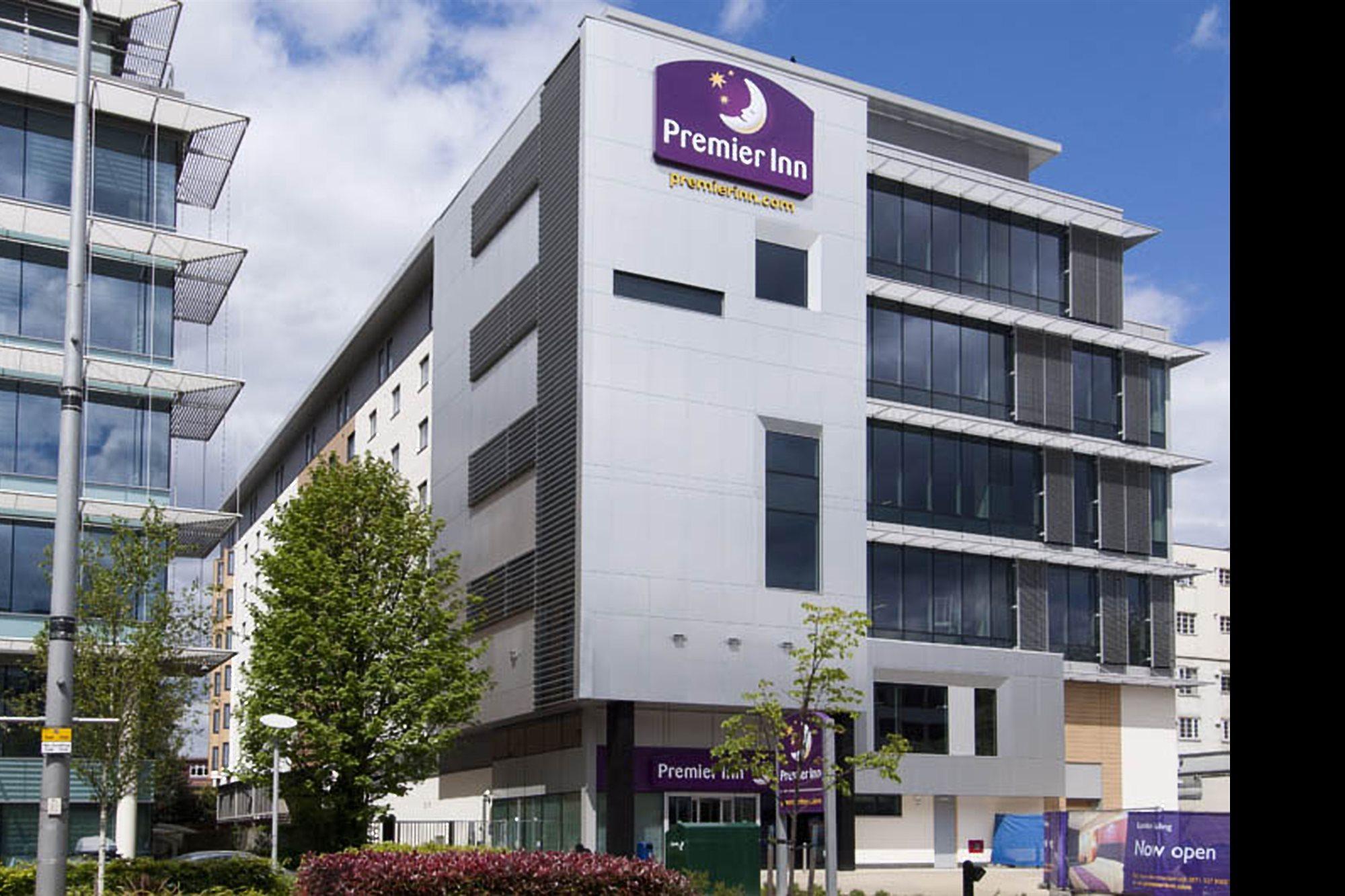 Premier Inn London Ealing Брентфорд Экстерьер фото